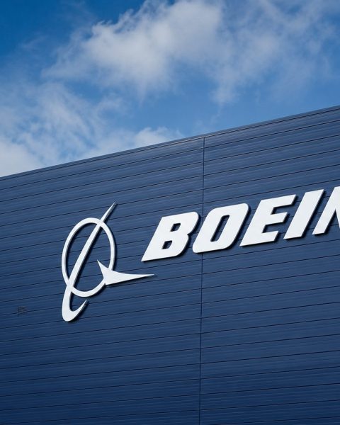 Forget Airbus—Boeing Faces Its Toughest Rival in Musk’s SpaceX-Tesla Alliance