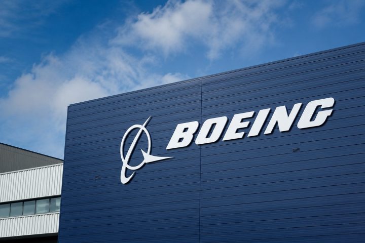 Forget Airbus—Boeing Faces Its Toughest Rival in Musk’s SpaceX-Tesla Alliance
