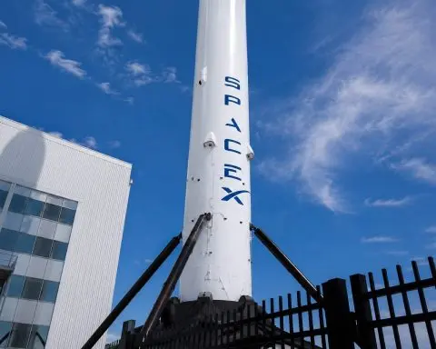 Starlink Faces Pressure as SpaceX’s $1.75 Trillion IPO Looms
