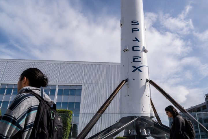 Goldman Steps Up for SpaceX IPO; Musk Sets Six-Month Anthropic Condition