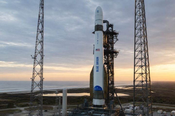 Blue Origin Rocket Blowup Turns Up Pressure on NASA’s Lunar Timeline