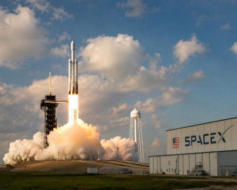 SpaceX Public Listing Hits Setback After Pension Giant Dismisses Musk’s Proposal