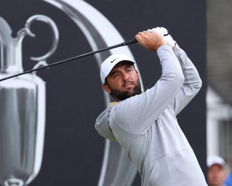 PGA Championship Shock: Shane Lowry’s Water Ball Turns Aronimink Into a Cut-Line Fight