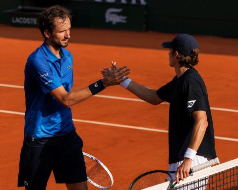 Geneva: Popyrin Faces Clay Challenge Against Tabur in Key Matchup