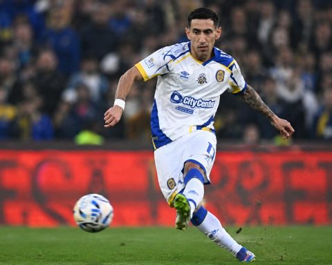 Pressure Rises as River Face Rosario Central: Di María, Coudet Chase Final Berth