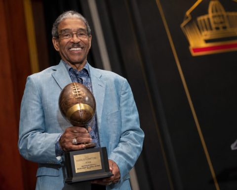 Sherman Lewis Dies at 83: Four Super Bowl Rings and the NFL Head-Coach Job He Never Got