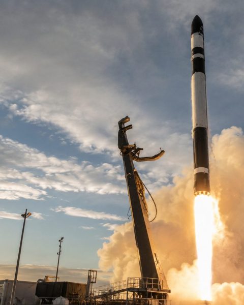 SpaceX Rocket Remains Target the Moon as Broader Space Junk Issue Looms
