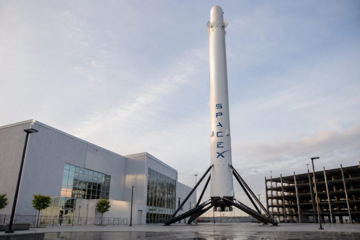 SpaceX IPO: $1.75T Valuation Gets Fresh Lock-Up Terms, But Starlink Remains the Big Question