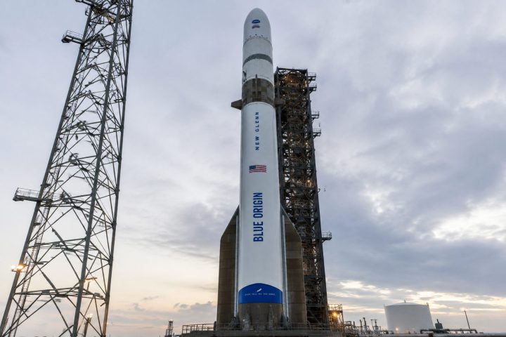Fresh Questions for NASA Moon Plans After Blue Origin Rocket Explodes