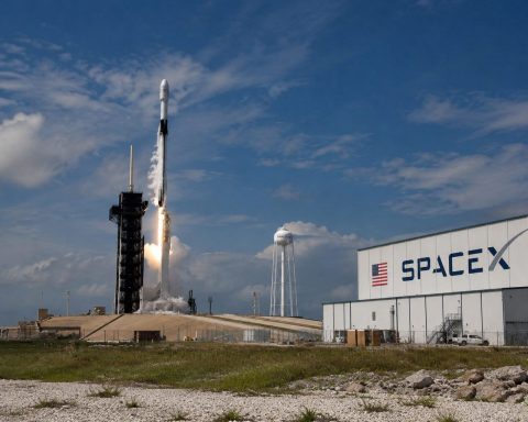 Talk of SpaceX IPO Rekindles Interest in Surf Air-Connected $200 Million Space SPAC