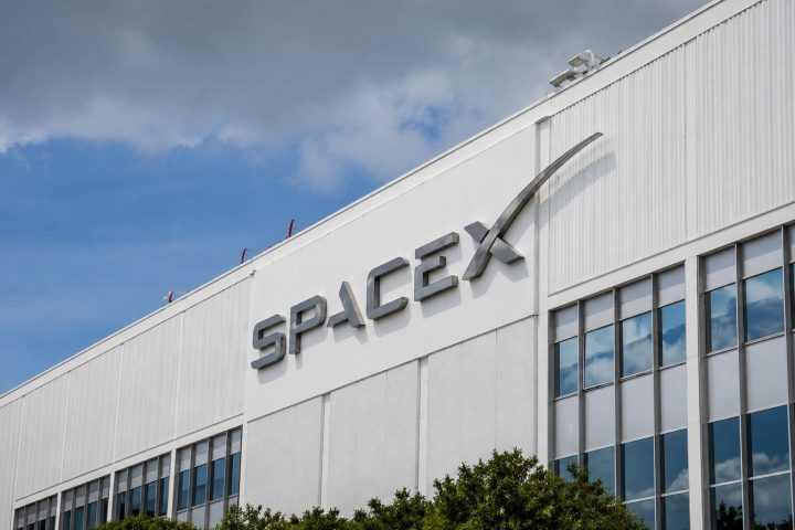 SpaceX’s $1.75 Trillion IPO Faces Index Hurdle on Wall Street