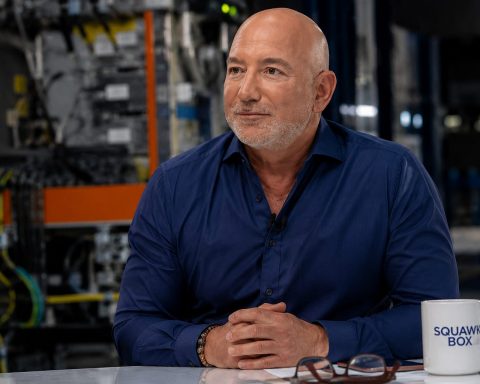 SpaceX IPO to Put Bezos’s Space Vision on the Line