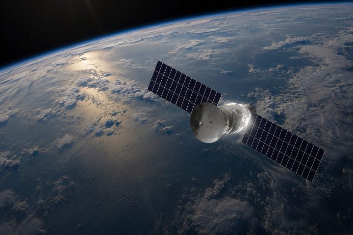 Data Bottlenecks Shadow SpaceX, Amazon as Their LEO Satellite Arms Race Intensifies