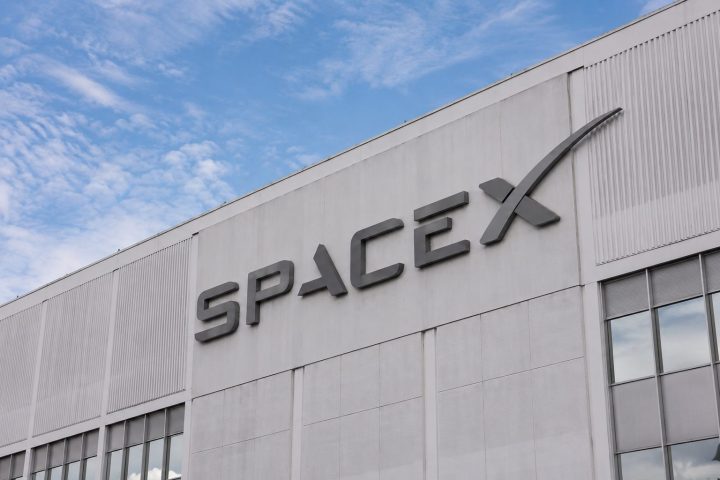 SpaceX’s $75 Billion Debut Shuts Out Chinese Backers as Musk Heads for Wall Street
